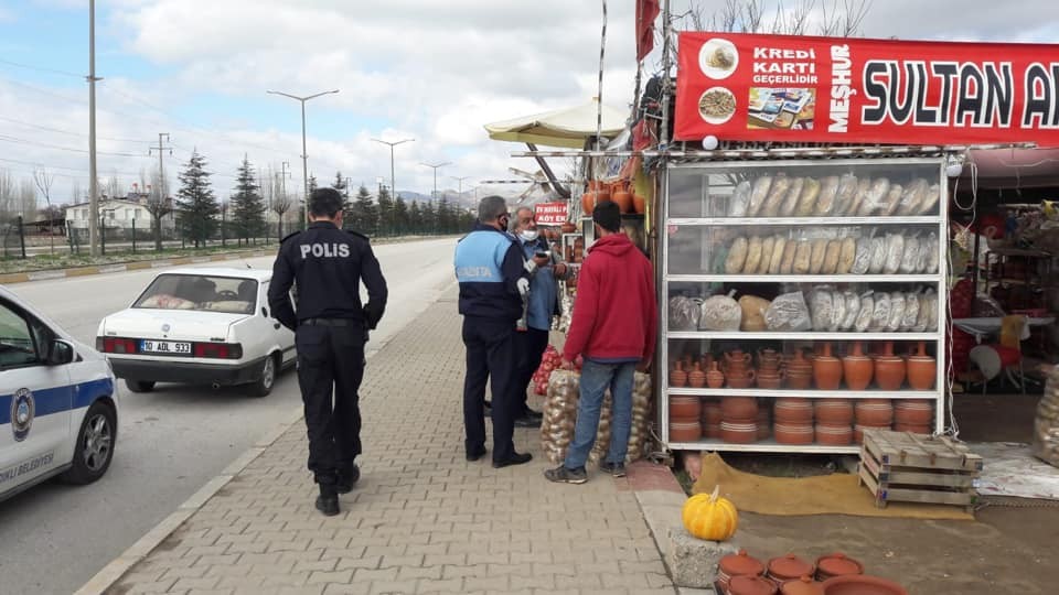 Yol kenarındaki yöresel ürün tezgahları kaldırılıyor 