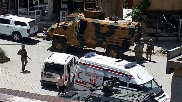 Yol kesen alçaklar kamyon şoförünü öldürdü