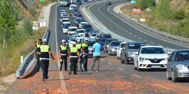 Yol verme kavgasında kan aktı! 3 yaralı