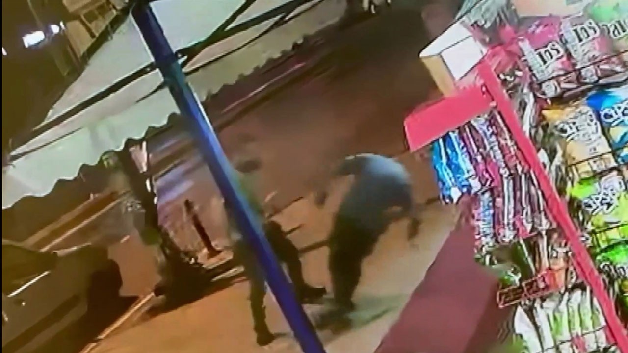 Yol verme kavgasında kan aktı! Önce yumruk attı sonra kalp masajı yaptı