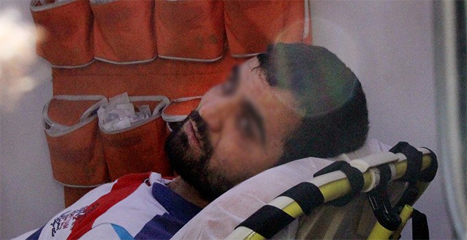 'Yol verme' nedeniyle tartıştığı yayayı tabancayla vurup kaçtı