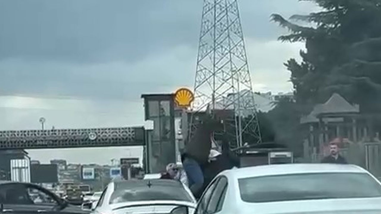 Yol verme tartışmasında yumruklar konuştu