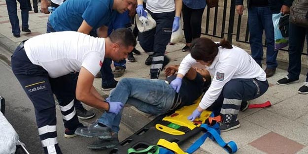 Yola bir anda fırlayan yayaya minibüs çarptı