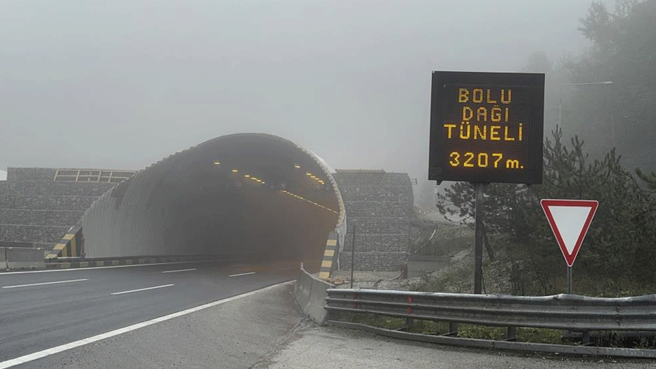 Yola çıkacaklar aman dikkat! Bolu Dağı'nı etkisi altına aldı