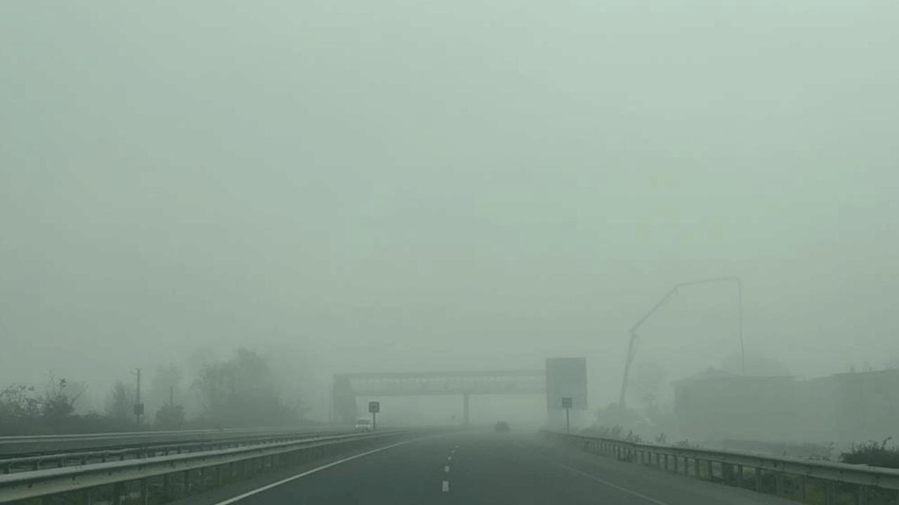 Yola çıkacaklar aman dikkat! Görüş mesafesi 10 metreye düştü