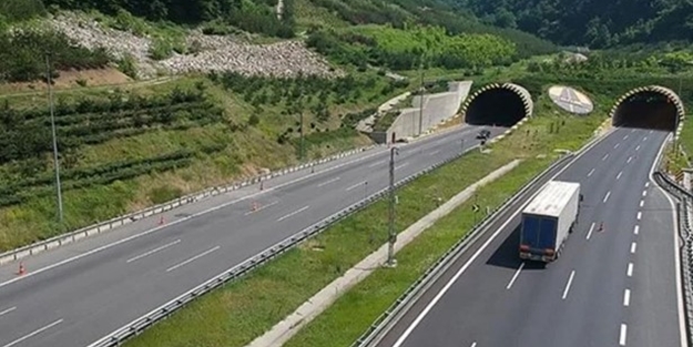 Yola çıkacaklar dikkat! Bolu Dağı tüneli kapatıldı