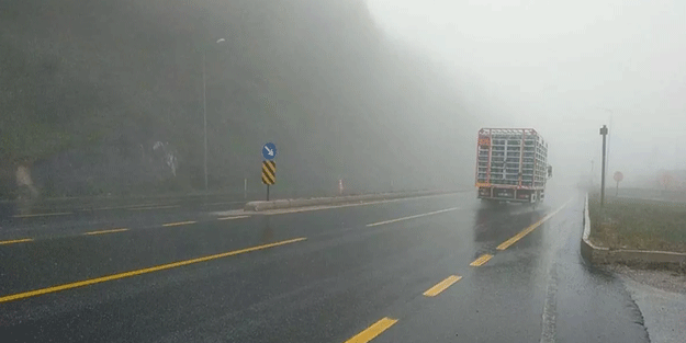 Yola çıkacaklar dikkat! Bolu Dağı'nda etkili oluyor