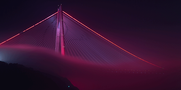 Yola çıkacaklar dikkat! İstanbul sise büründü