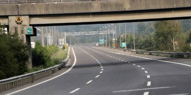 Yola çıkacaklar dikkat! Ankara istikameti ulaşıma kapatıldı