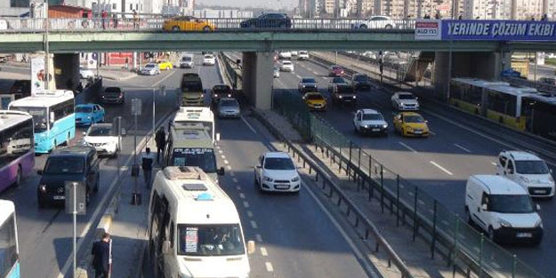Yolcu dolu minibüste silahlı dehşet