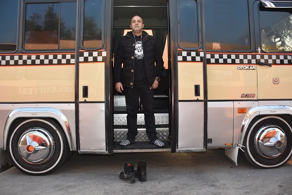 Yolcu minibüsü tanınmaz hale geldi (!)