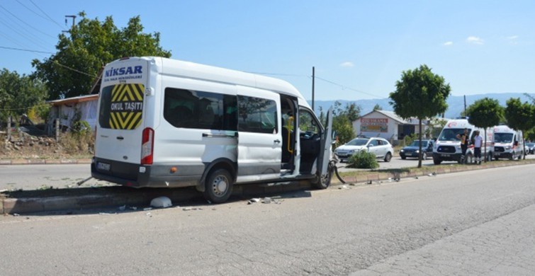Yolcu minibüsünün refüje çıkması sonucunda 6 kişi yaralandı
