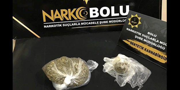 Yolcu olarak bindiği otobüste 54,88 gram uyuşturucu ile yakalandı
