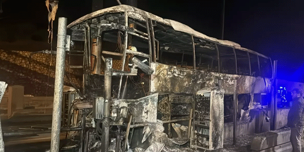 Yolcu otobüsü alev aldı: 6 yaralı