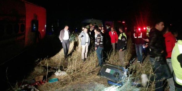 Yolcu otobüsü devrildi: 3 ölü, 43 yaralı