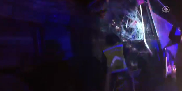 Yolcu otobüsü ile TIR çarpıştı