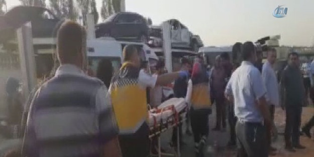 Yolcu otobüsü ile tır çarpıştı: Ölü ve yaralılar var