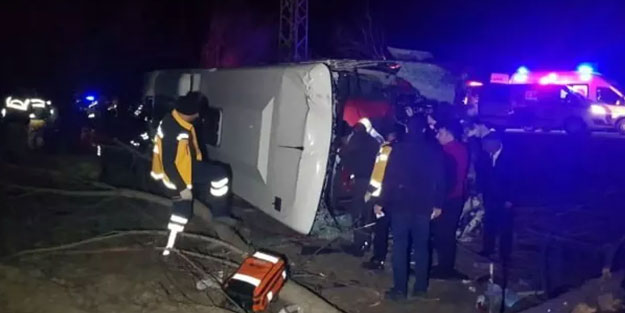 Yolcu otobüsü şarampole uçtu