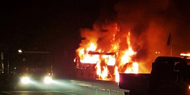 Yolcu otobüsü yandı: 5 yaralı