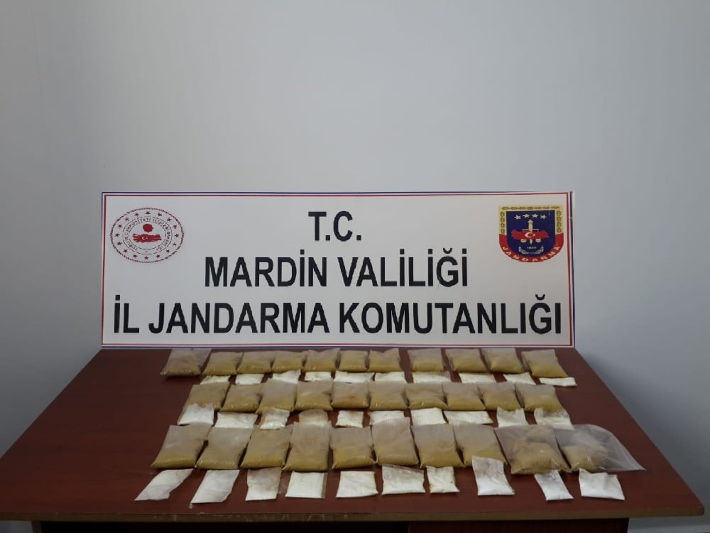 Yolcu otobüsünde baharat içerisine gizlenen kokain ele geçirildi 