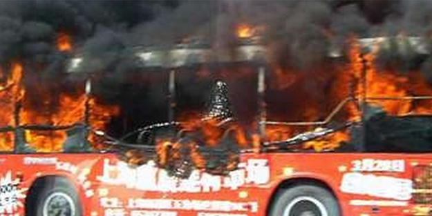 Yolcu otobüsünde patlama!