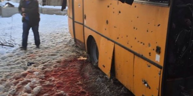 Yolcu otobüsüne füze fırlatıldı: 10 ölü!