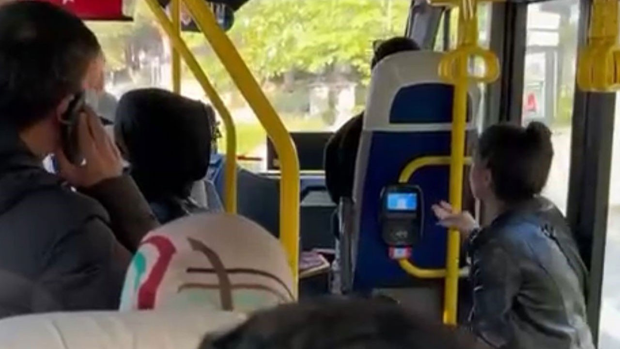 Yolcu seçti, minibüs karıştı! Şoförün tavrı yolcuları çileden çıkardı