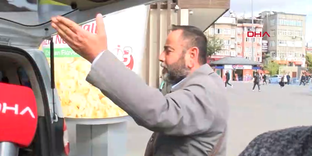 Yolcu seçtiği için ceza kesilen taksici gazetecilere küfretti!