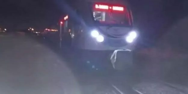 Yolcu treni raydan çıktı