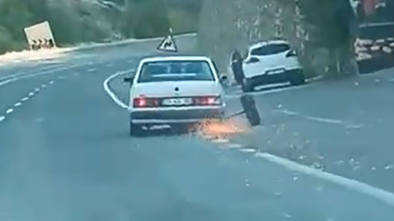 Yolda giden Tofaş’ta şoke eden olay! Otomobil değil sanki ölüm makinesi