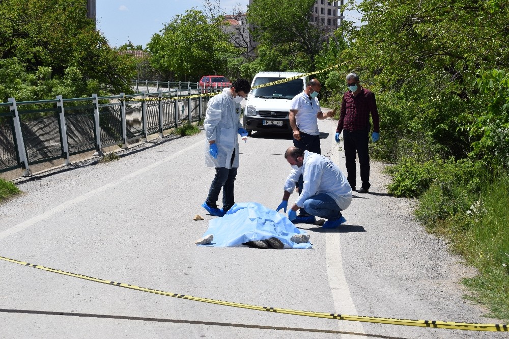 Yolda koşarken hayatını kaybetti 