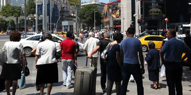 Yolda yürürken dikkat! Hapis cezası alabilirsiniz