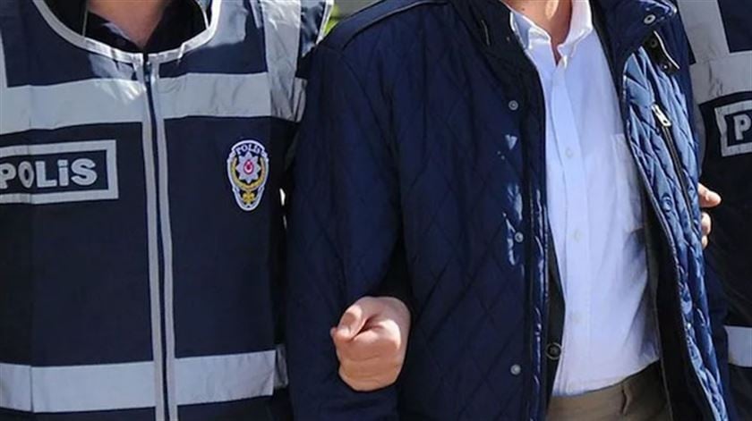 Yoldaki 5 aracı gasp etti! HDP’li vekilin oğlu gözaltına alındı