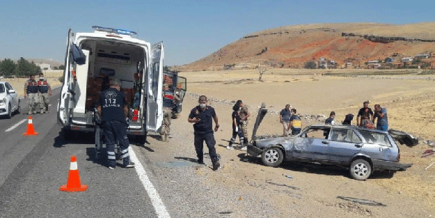 Yoldan çıkan araç devrildi: Yaralılar var