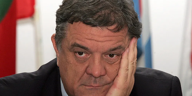 Yolsuzluk davasının kilit ismine şartlı tahliye