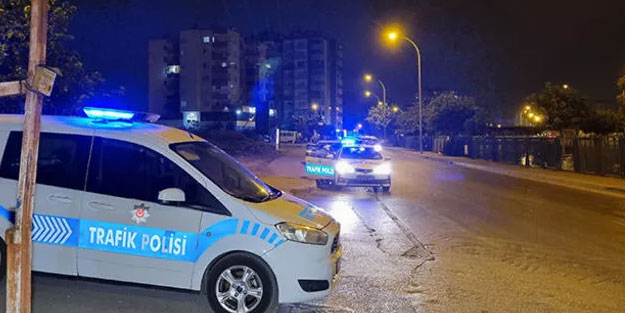 Yolun karşısına geçmek isterken canından oldu