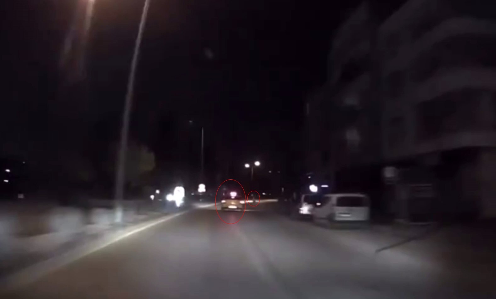 Yolun karşısına geçmek isteyen Meryem Şahan ticari taksinin kurbanı oldu: 21 yaşındaki genç kızın ölüm anı kamerada