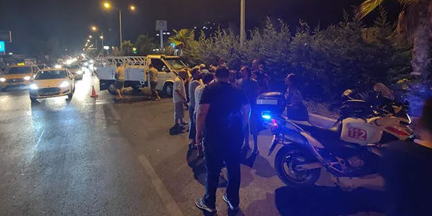 Yolun karşısına geçmeye çalışan kadına kamyon çarptı