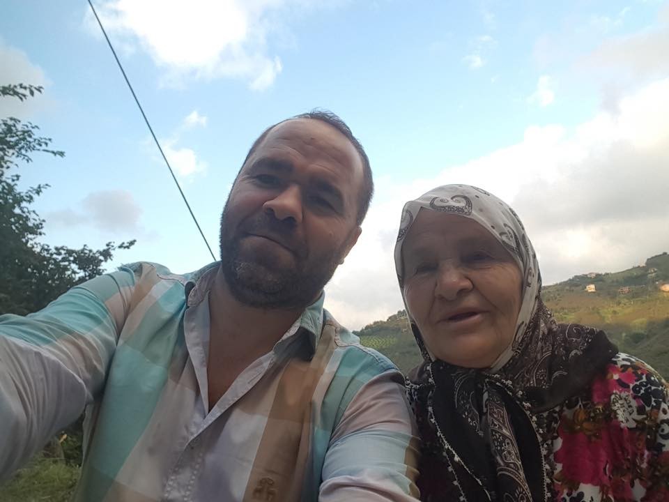 Yolun karşısına geçmeye çalışan yaşlı kadına tır çarptı 