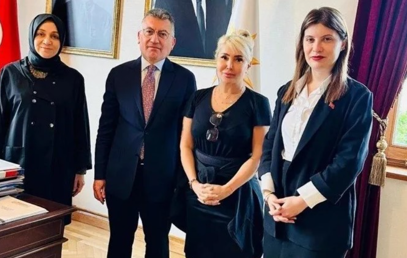 Yonca Evcimik’ten Başkan Erdoğan’a mektup! “Dünyaya örnek olabiliriz”