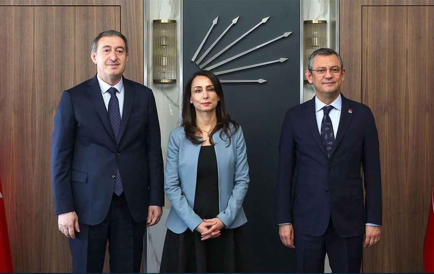 Yönetecek ciddiyete sahip değiller!