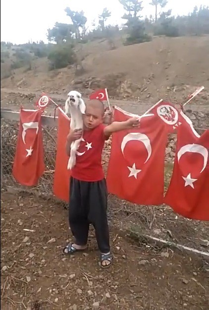 Yörük çocuğu 23 Nisan şiiriyle sosyal medyada fenomen oldu 