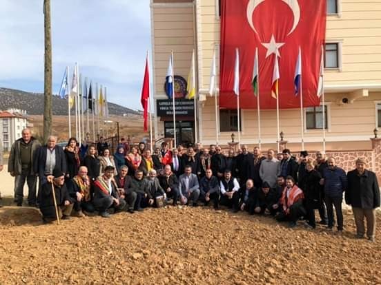 Yörük Türkmenleri Türk Bayrağını yırtan Yunan vekili protesto etti 