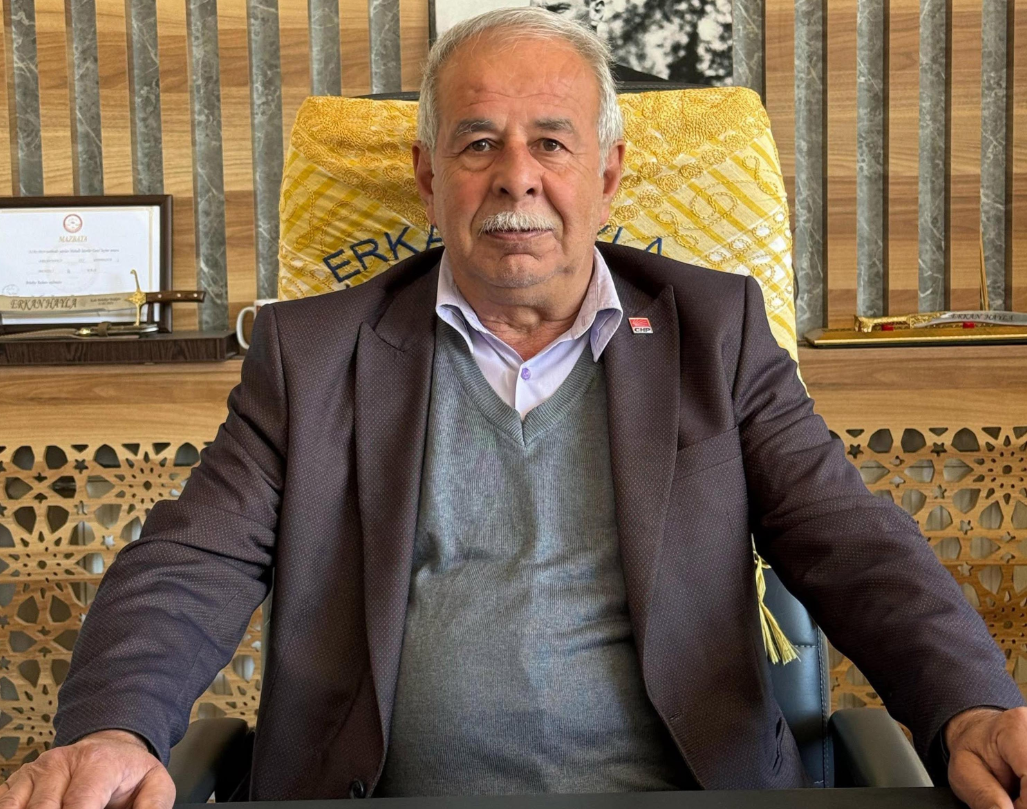 Yorumu kamuoyuna bıraktık! Hem CHP’li hem Atatürkçü hem de torbacı