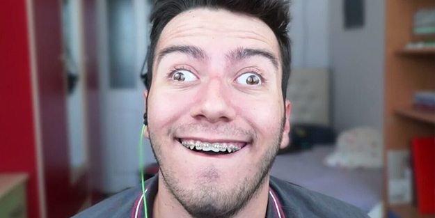 Youtuber Enes Batur'un aylık kazancı dudak uçuklatıyor!