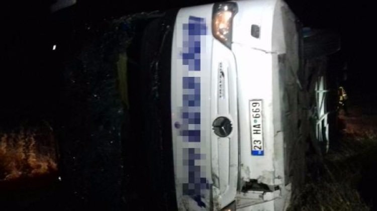Yozgat'ın Akdağmadeni İlçesi'nde yolcu otobüsü devrildi: 3 ölü, 43 yaralı
