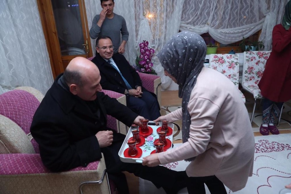 Yozgat’ta çay davetini kırmadılar 