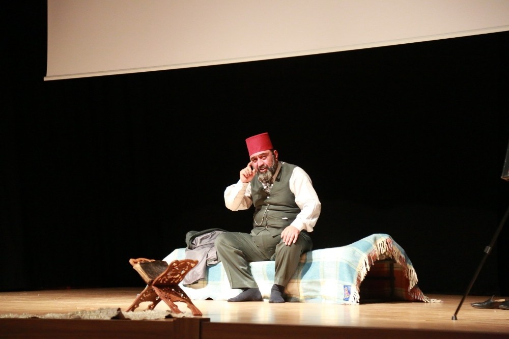 Yozgat’ta ‘Gitme Ey Yolcu’ tiyatro oyunu sergilendi 