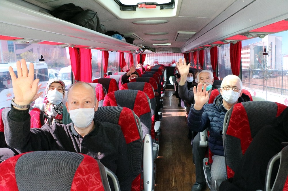 Yozgat’ta gözetim süreleri sona eren 313 kişi memleketlerine uğurlandı 