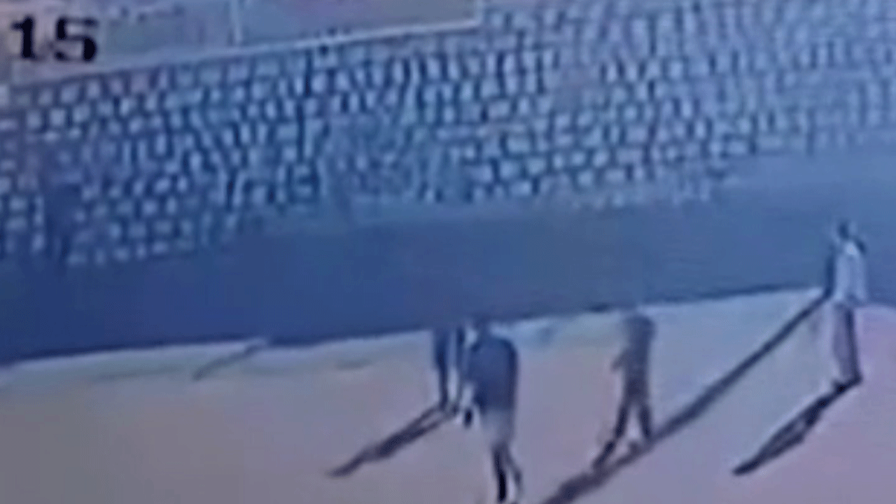 Yozgat'ta kontrolden çıkan otomobil okul bahçesine uçtu!